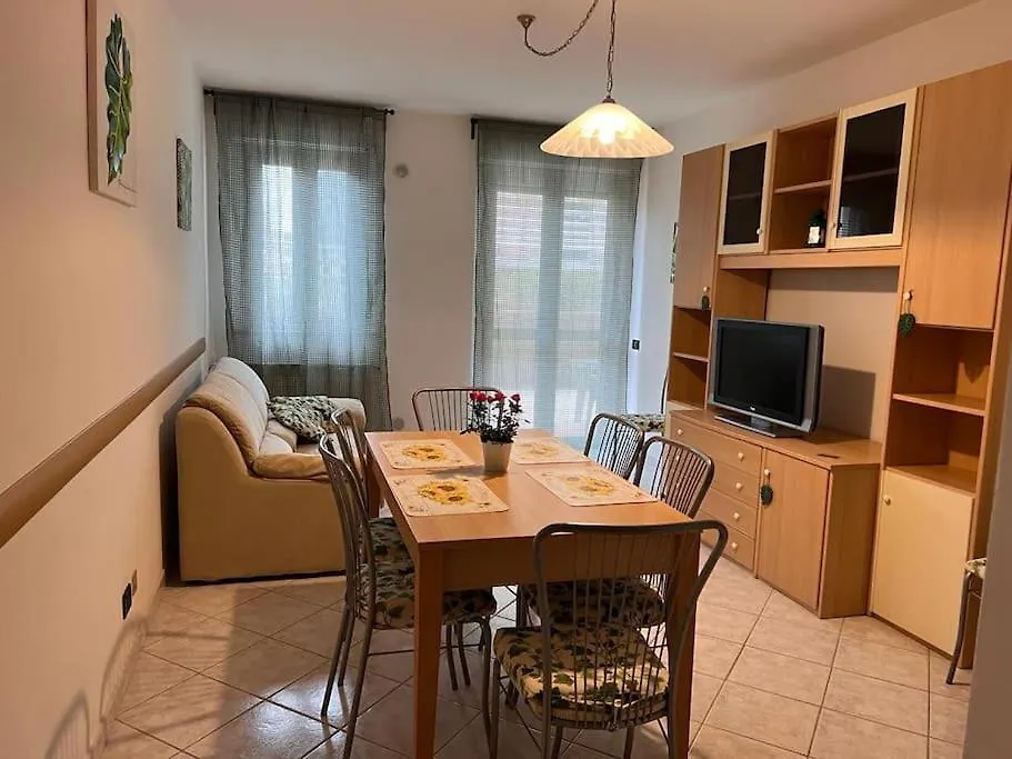 Appartamento Tranquillo Con Patio E Piscina La Caduta 0*,